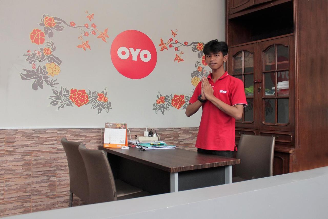 OYO 121 Rumah Ayub Syariah Hotel Jakarta Bagian luar foto